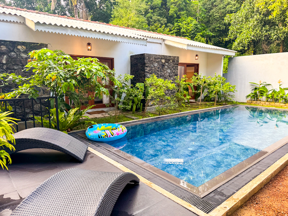 Rent 3-bedrooms villa with pool, Unawatuna, Sri Lanka | Book from $117/night