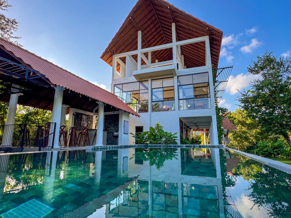Rent 1-bedroom cabanas with a private pool on the territory of a hotel complex, Mirissa, Sri Lanka | Book from $117/night