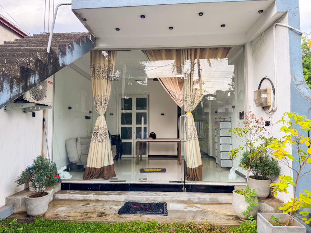 Rent 2-bedroom house, Weligama, Sri Lanka | Book from $650/month