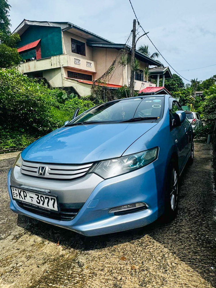Honda Insight Car Rental, Unawatuna, Sri Lanka, $150 per day – car rental in Sri Lanka