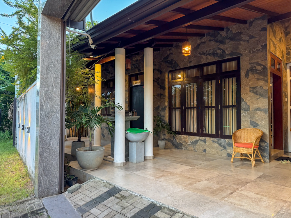 For sale  3-bedrooms house, Madiha, Sri Lanka |  $64 000