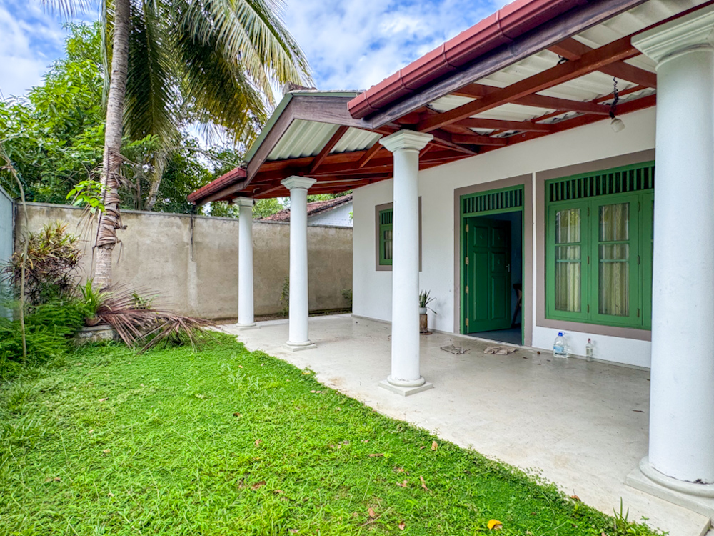 For sale 2-bedroom house, Dalawella, Sri Lanka |  $64 000